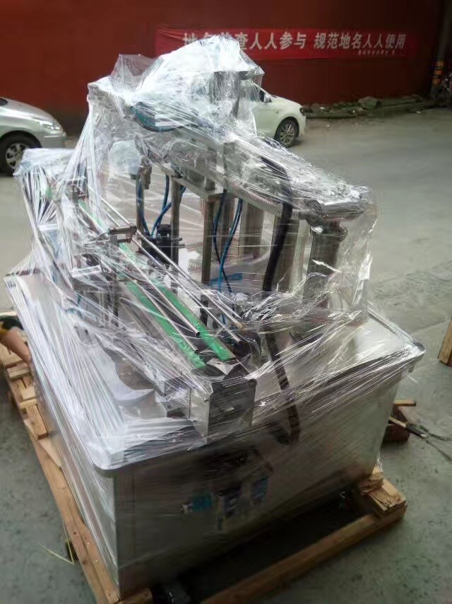 맥주를 위한 100 밀리람베르트 병 자동 액체 충전기 직선형 2